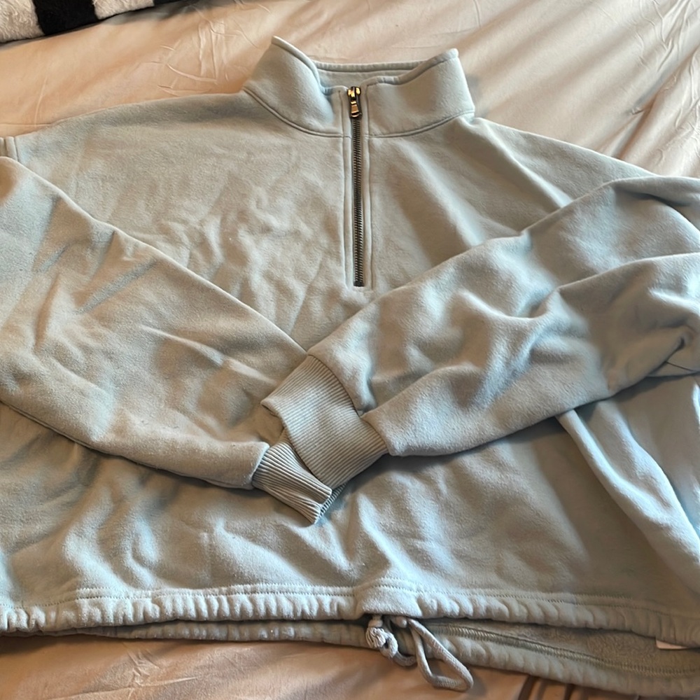American Eagle Cropped Half Zip Sweatshirt